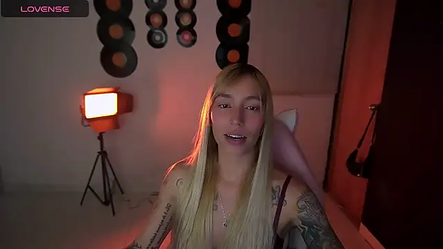 Saucy Jenn online show from 04-12-26, 03:44