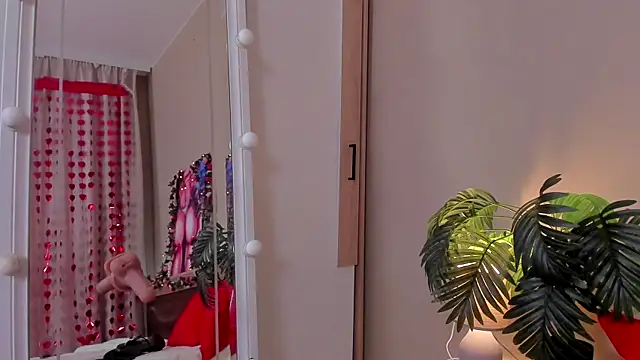 SweetLady697 online show from 02-19-25, 08:33