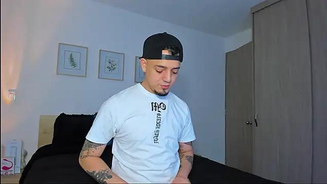 alejandro calderon1 online show from 12-19-25, 04:30