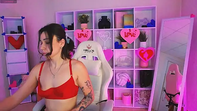 Edenne online show from 02-15-25, 04:58