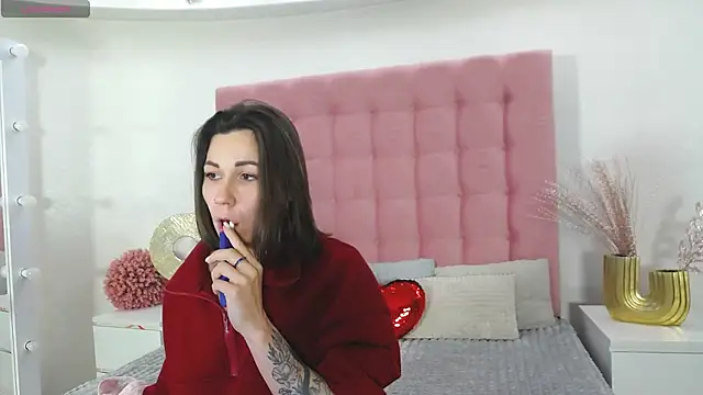 Edenne online show from 02-17-25, 12:05