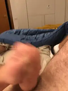 MagicKenzo99 online show from 12-19-24, 05:50