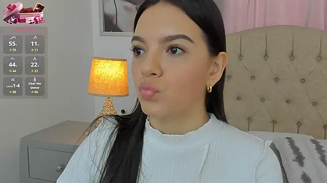 Snapshot of Beautyari_ chatting on 09-27-25, 12:32 Beautyari online show from 09-27-25, 12:32