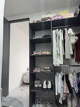 stormyy  online show from 02-15-26, 07:43