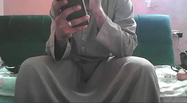 Snapshot of foxsanSs chatting on 02-26-25, 02:46 foxsanSs online show from 02-26-25, 02:46