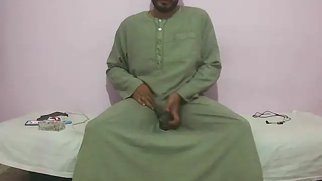 Snapshot of foxsanSs chatting on 10-08-25, 10:51 foxsanSs online show from 10-08-25, 10:51