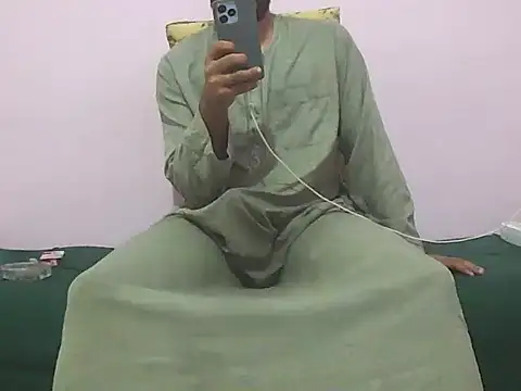 Snapshot of foxsanSs chatting on 11-03-25, 11:26 foxsanSs online show from 11-03-25, 11:26