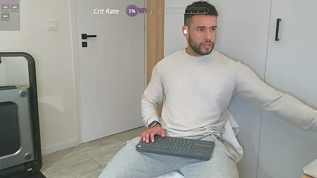 Snapshot of izaak_lover chatting on 01-11-25, 10:18 izaak lover online show from 01-11-25, 10:18