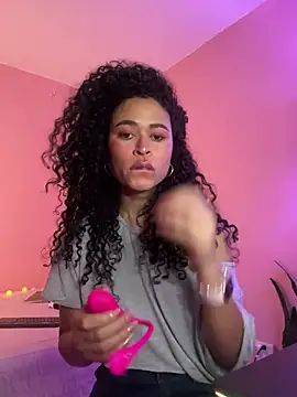 GabriSaenz online show from 12-12-24, 09:26