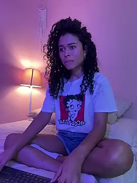 GabriSaenz online show from 12-15-24, 08:25