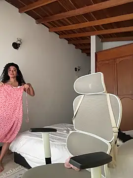 GabriSaenz online show from 04-03-26, 01:20