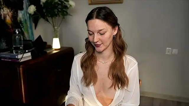 Snapshot of Special___ chatting on 12-19-24, 06:23 Special online show from 12-19-24, 06:23