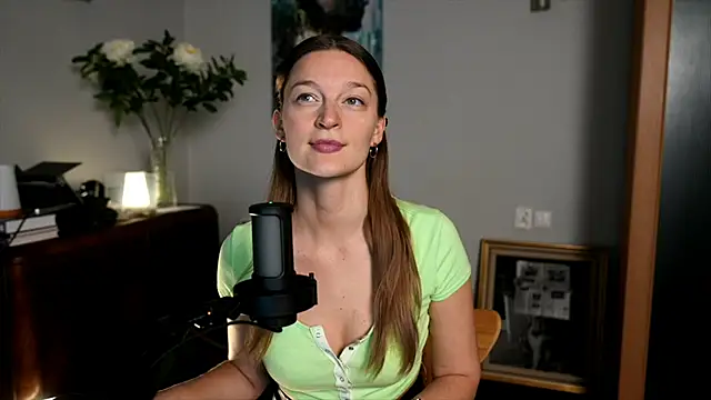 Snapshot of Special___ chatting on 12-29-24, 05:33 Special online show from 12-29-24, 05:33