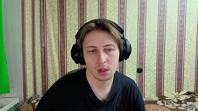 darienlarge online show from 12-19-25, 04:30