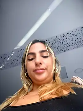 sammyqueenx21 online show from 07-17-26, 01:29