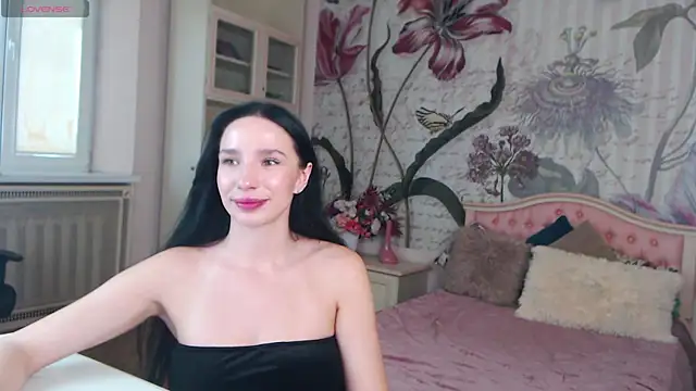 Snapshot of AliciaBow chatting on 09-20-25, 02:18 AliciaBow online show from 09-20-25, 02:18