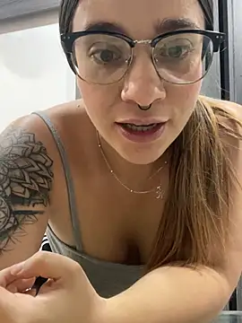Snapshot of SophieFoxx17 chatting on 03-22-25, 03:31 SophieFoxx17 online show from 03-22-25, 03:31