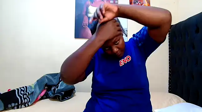 Snapshot of Toomuchbooty33 chatting on 02-04-25, 09:41 Toomuchbooty33 online show from 02-04-25, 09:41