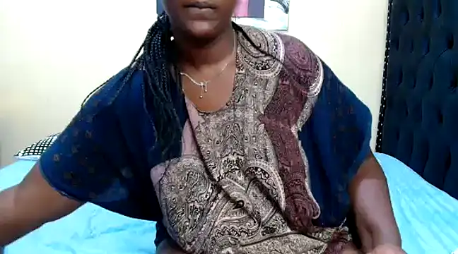 Snapshot of Toomuchbooty33 chatting on 02-12-25, 09:01 Toomuchbooty33 online show from 02-12-25, 09:01