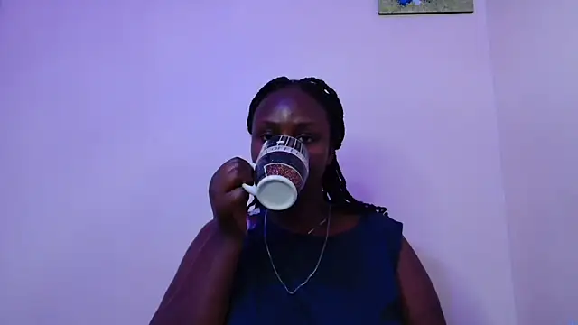 Snapshot of Toomuchbooty33 chatting on 09-19-25, 10:16 Toomuchbooty33 online show from 09-19-25, 10:16