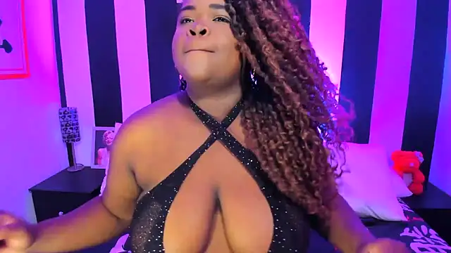 Snapshot of YeminaLeman chatting on 03-07-25, 06:11 YeminaLeman online show from 03-07-25, 06:11