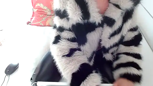 34MANON online show from 02-01-25, 09:32