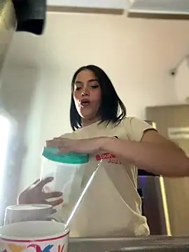 Snapshot of _Eurekaa_ chatting on 09-20-25, 01:28 Eurekaa online show from 09-20-25, 01:28