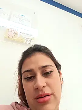 Latina sexy1 online show from 09-22-25, 01:13