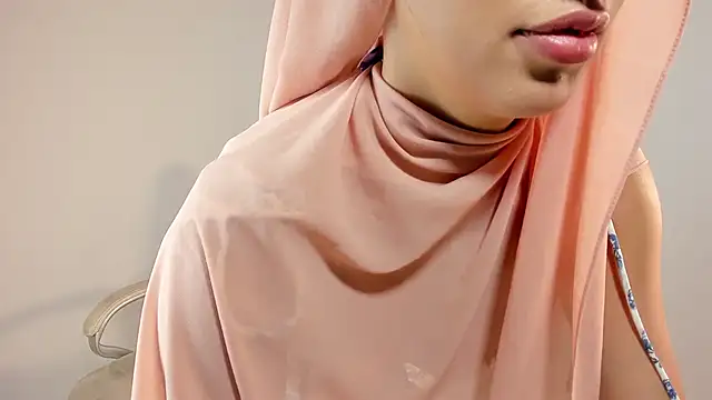 Snapshot of adila_anich chatting on 10-24-25, 07:21 adila anich online show from 10-24-25, 07:21