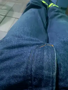 Snapshot of N-lS chatting on 03-30-26, 07:26 N-lS online show from 03-30-26, 07:26