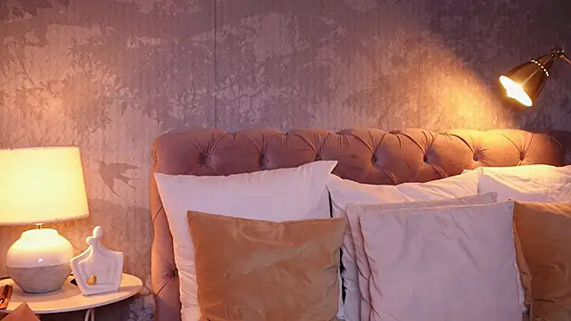 AngelaFay online show from 03-11-25, 11:12