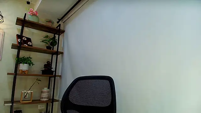 Sassy--Girl online show from 02-27-26, 06:30