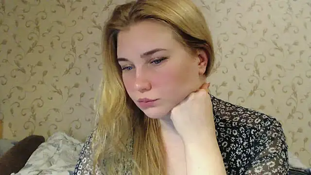 mmmPinUpGirl online show from 03-01-25, 08:31