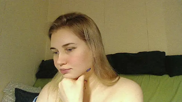 mmmPinUpGirl online show from 01-10-26, 05:37