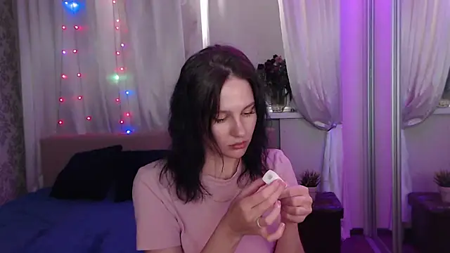 Snapshot of Zlata888 chatting on 06-21-26, 02:41 Zlata888 online show from 06-21-26, 02:41