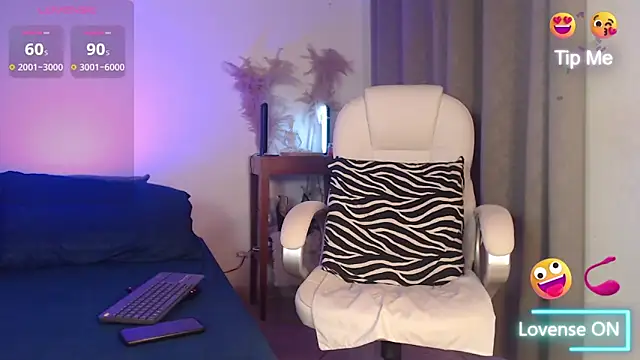 Naia Ross 1 online show from 11-08-25, 08:40