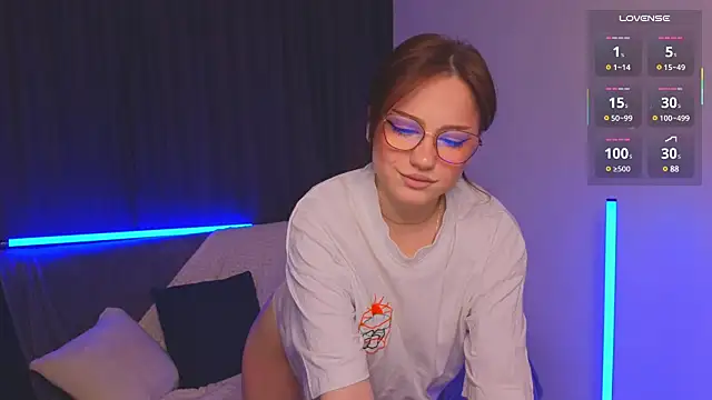 Snapshot of Eva_Doo chatting on 02-02-25, 11:08 Eva Doo online show from 02-02-25, 11:08