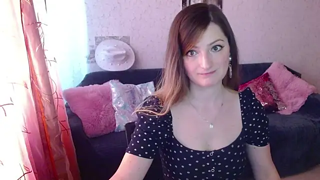 Snapshot of Arielsssplash chatting on 07-22-26, 12:41 Arielsssplash online show from 07-22-26, 12:41