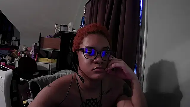 Snapshot of nickytheehawtie chatting on 04-27-26, 12:19 nickytheehawtie online show from 04-27-26, 12:19