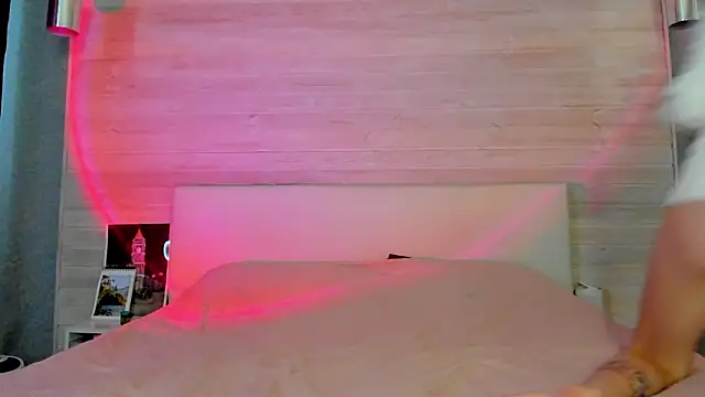 molly hunt  online show from 02-03-26, 05:05