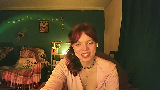 Snapshot of ClancyMorissey chatting on 03-08-25, 12:00 ClancyMorissey online show from 03-08-25, 12:00