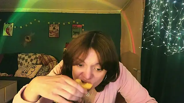 Snapshot of ClancyMorissey chatting on 05-19-26, 06:03 ClancyMorissey online show from 05-19-26, 06:03