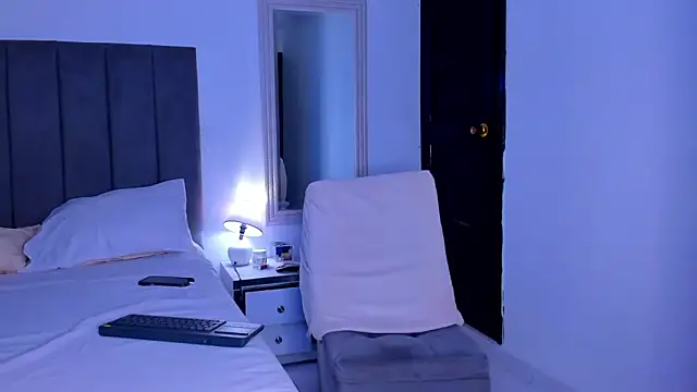 ethan brown  online show from 10-31-25, 03:46