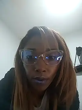 Snapshot of nikol_baby_ chatting on 02-25-25, 10:29 nikol baby online show from 02-25-25, 10:29