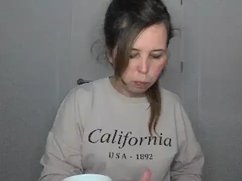 Snapshot of loveis007 chatting on 03-15-25, 08:21 loveis007 online show from 03-15-25, 08:21