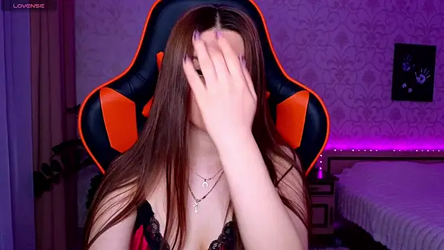 Elishka  online show from 04-14-26, 09:32