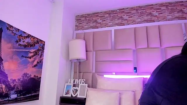 ShaniaBrownn online show from 02-04-26, 08:14