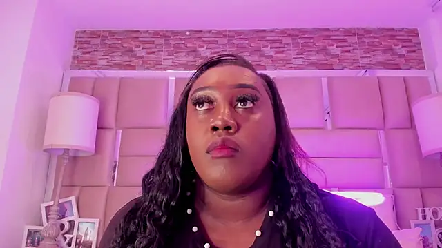 ShaniaBrownn online show from 03-20-26, 07:41