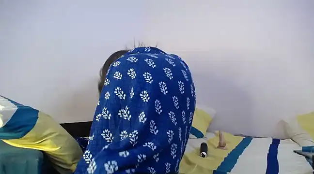 Snapshot of cutee__crazy chatting on 12-04-24, 05:44 cutee  crazy online show from 12-04-24, 05:44