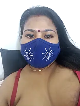 Snapshot of cutee__crazy chatting on 03-18-25, 05:21 cutee  crazy online show from 03-18-25, 05:21